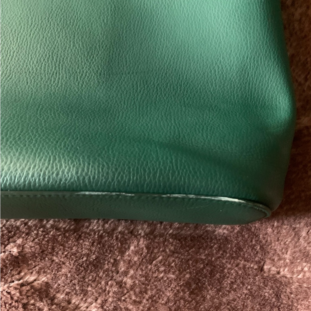 {{von holzhausen)) The Zipper Tote in Green - Picture 8 of 10